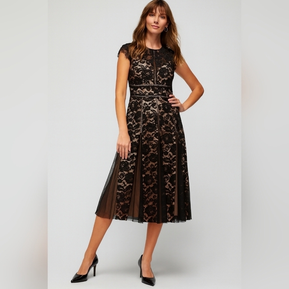 WHBM Cap Sleeve All Over Lace Godet Fit N Flare Dress Cocktail Party Black - Picture 1 of 11